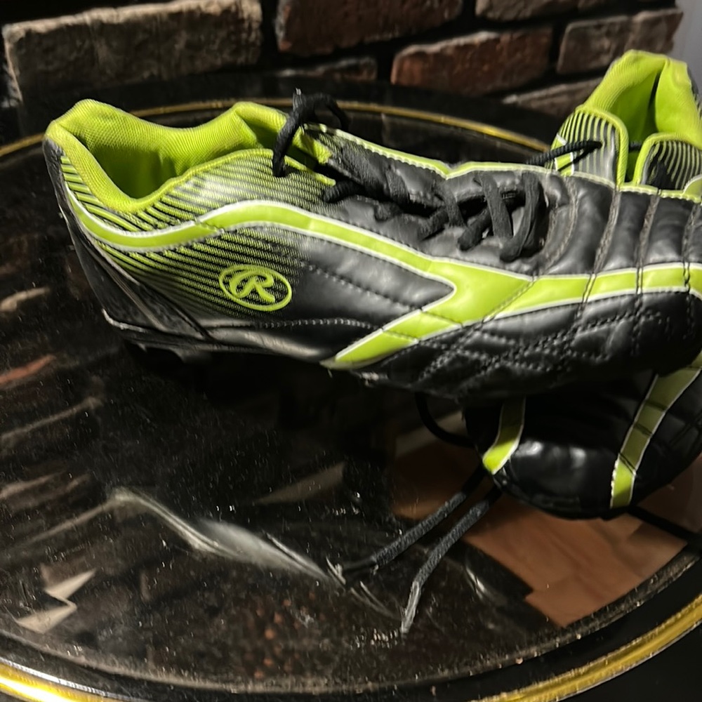 Soccer cleats